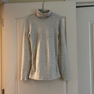 Athleta Heather Gray Turtleneck